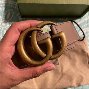 Dusty pink Gucci leather belt